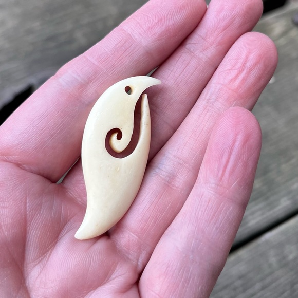 Carved Bone Spiral Pendant - Picture 10 of 11
